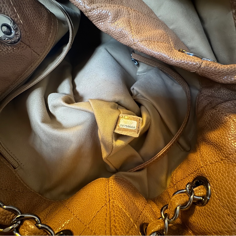 CHANEL Pebbled Leather Shoulder Bag- great condition Orig Price $4,300 - Picture 9 of 14